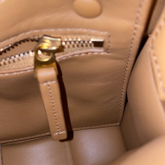 Bottega Veneta Padded Cassette Bag.Pics of current condition have been added. - Picture 4 of 10